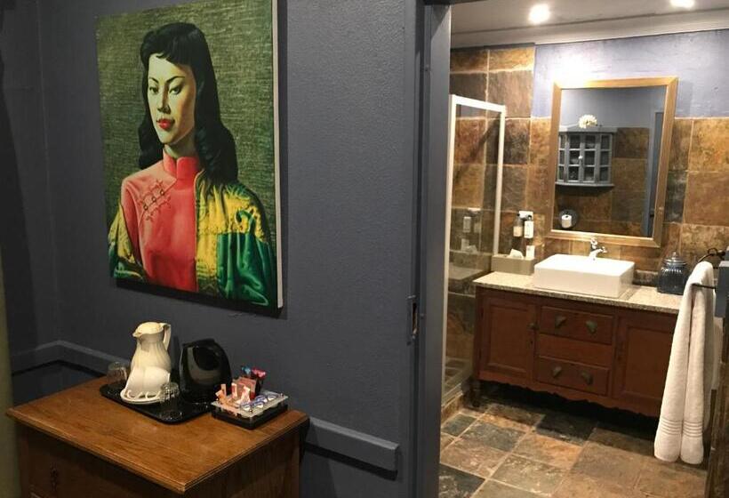 スタンダードルーム, Shangri La Country Hotel & Spa