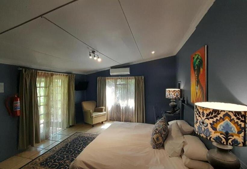 スタンダードルーム, Shangri La Country Hotel & Spa