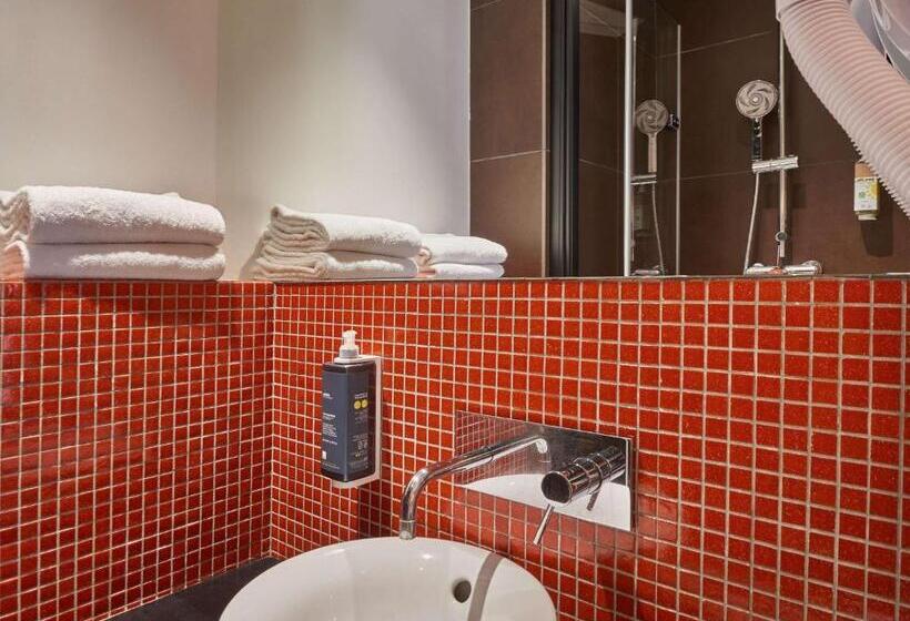 Номер Стандарт, Greet Boulogne Billancourt Paris