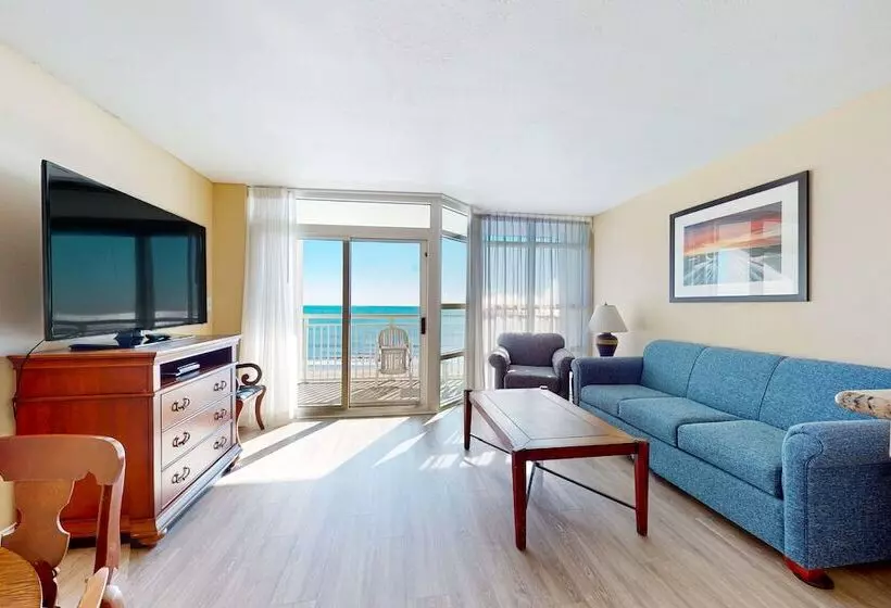 سوییت با چشم‌انداز دریا, Carolinian Beach Resort