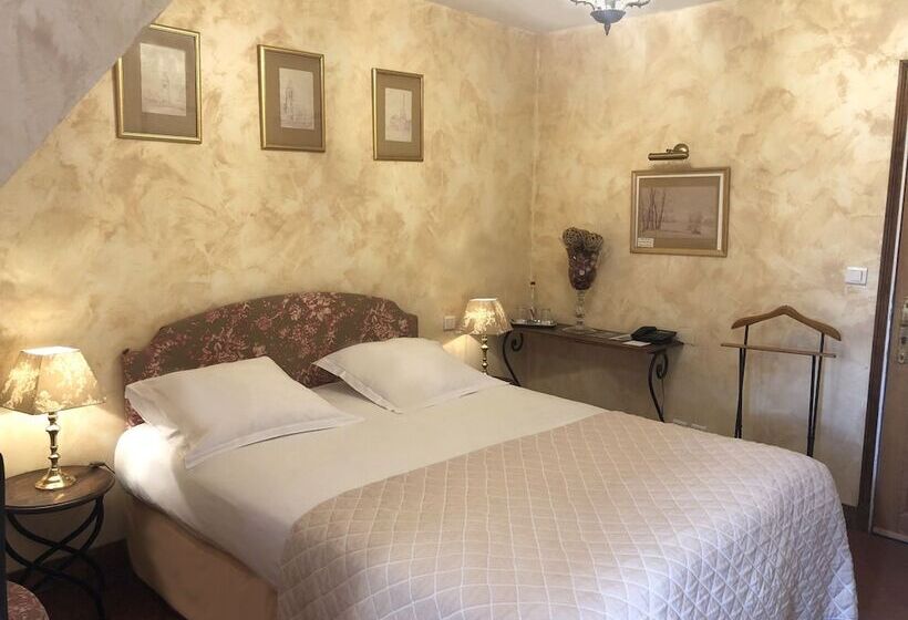 غرفة كلاسيكية, Chateau D Ermenonville