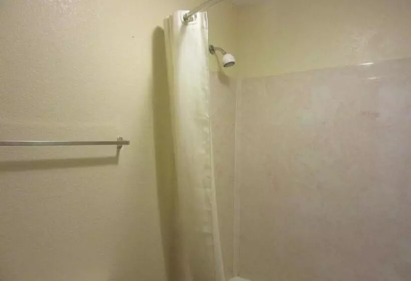 Standard-huone, Days Inn By Wyndham Columbia Ne Fort Jackson