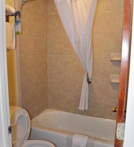 Номер Стандарт 2 Двуспальные Кровати, Days Inn By Wyndham Jacksonville Nc