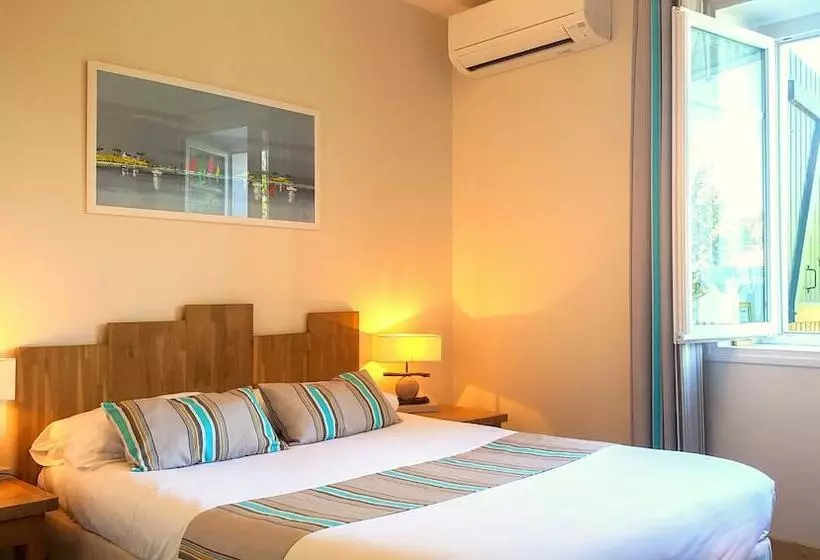Classic-huone, Hôtel Laminak, The Originals Relais