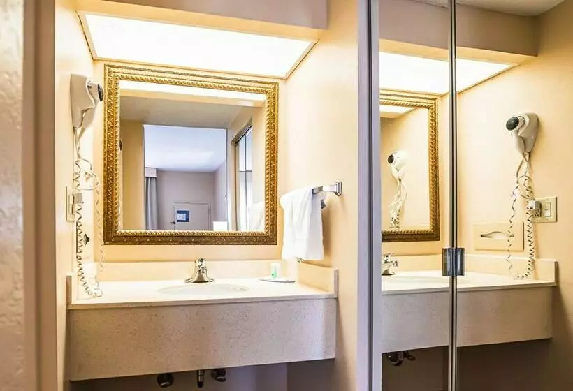 2ダブルベッドのスタンダードルーム, Quality Inn & Suites
