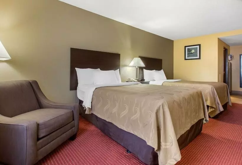 ２ダブルベッドのスタンダードルーム, Quality Inn Williamston