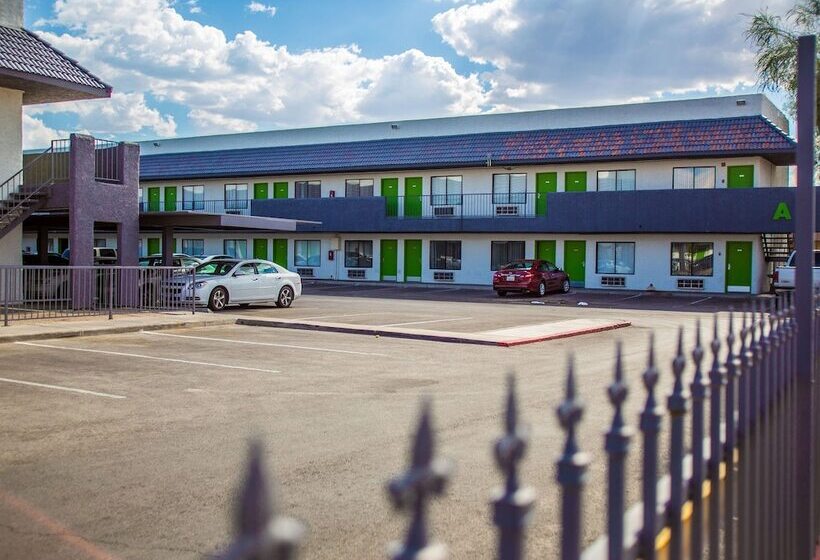 スタンダードルーム, Siegel Slots And Suites