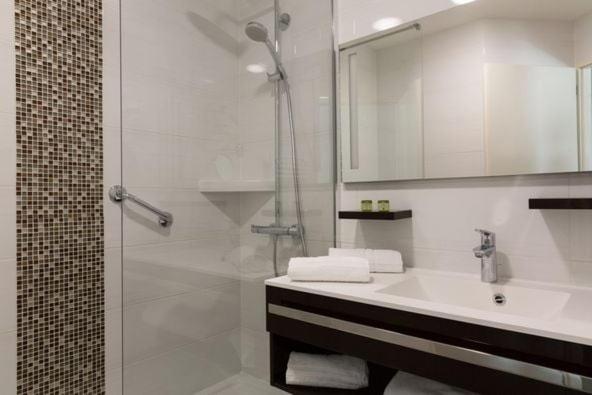 标准间带阳台, Logis Hotel Arc En Ciel