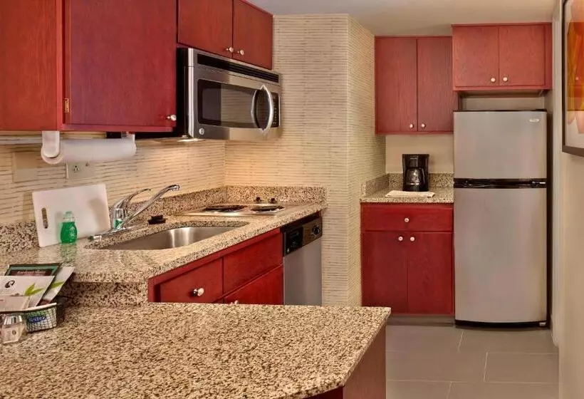キングサイズベッドのスイートルーム, Residence Inn Boston Tewksbury/andover