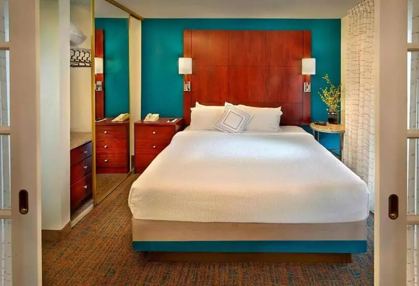キングサイズベッドのスイートルーム, Residence Inn Boston Tewksbury/andover