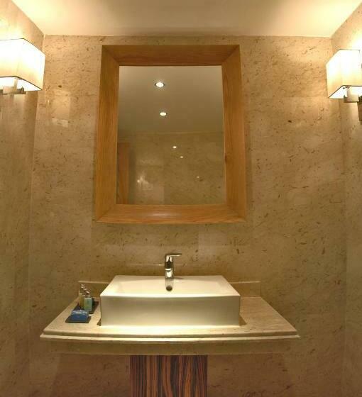 اتاق استاندارد با چشمانداز استخر, Coral Sea Imperial Coral Sea Sensatori