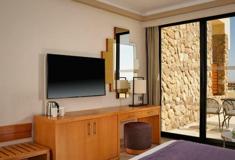 اتاق استاندارد با چشمانداز استخر, Coral Sea Imperial Coral Sea Sensatori