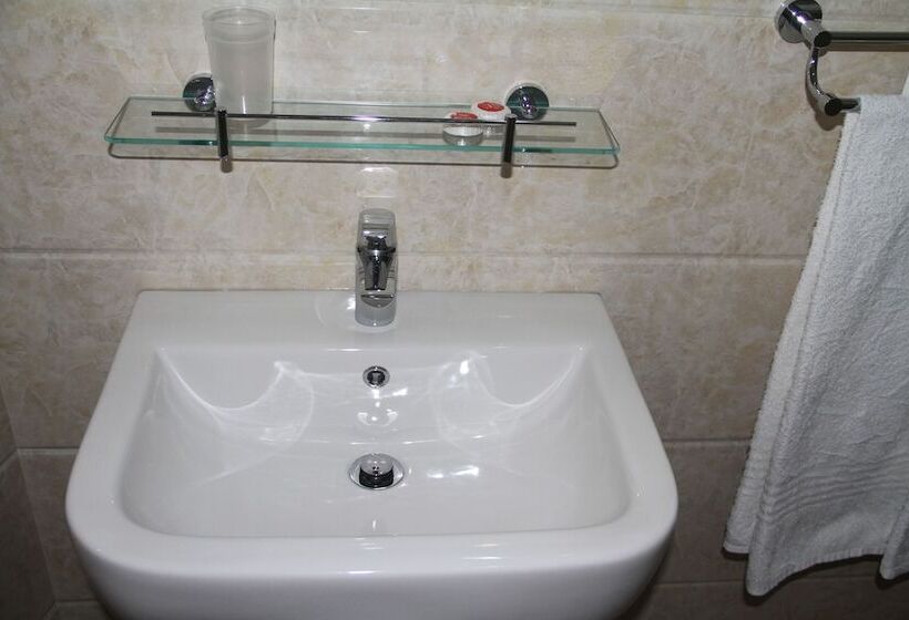 اتاق استاندارد با چشمانداز باغ, Daniella's Bungalows