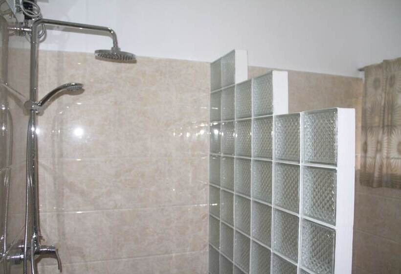 اتاق استاندارد با چشمانداز باغ, Daniella's Bungalows