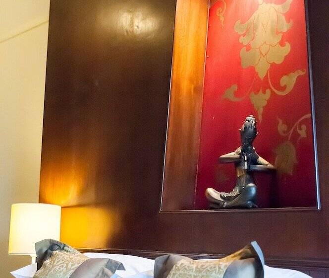 חדר דלוקס, Chiangmai Gate