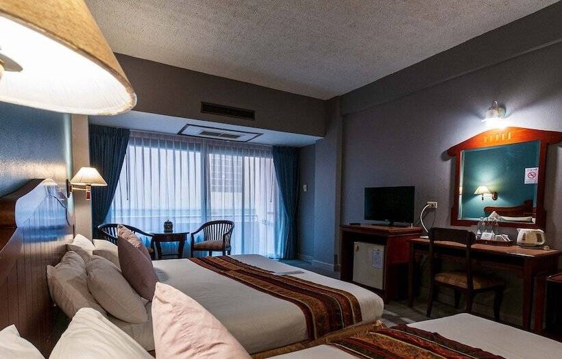 חדר דלוקס, Chiangmai Gate