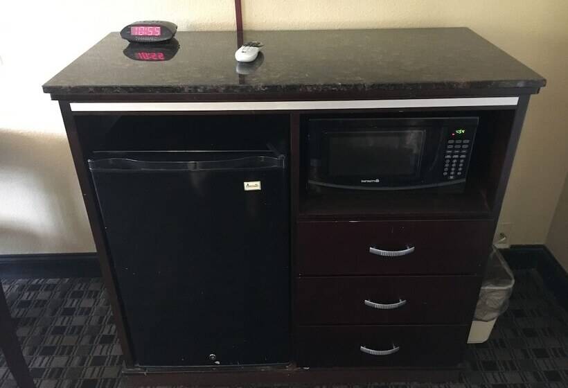 غرفه قياسيه سريرين مزدوجين, Del Amo Inn