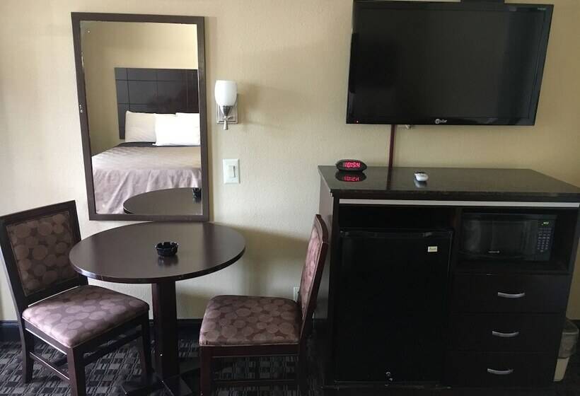 غرفه قياسيه سريرين مزدوجين, Del Amo Inn