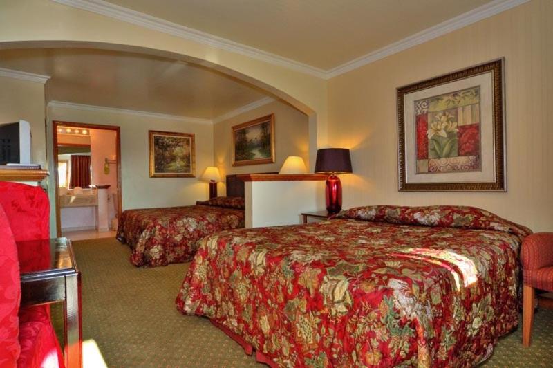 Номер Deluxe, Executive Inn Morgan Hill