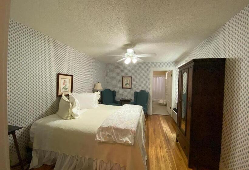 غرفة قياسية سرير كينج, Inn On The River