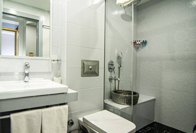 اتاق استاندارد سه نفره, Lapis Inn Hotel & Spa