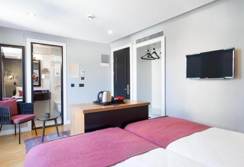 プレミアムルーム, Poem