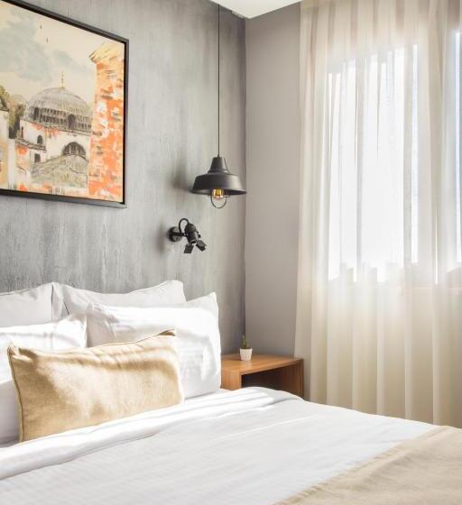 プレミアムルーム, Poem