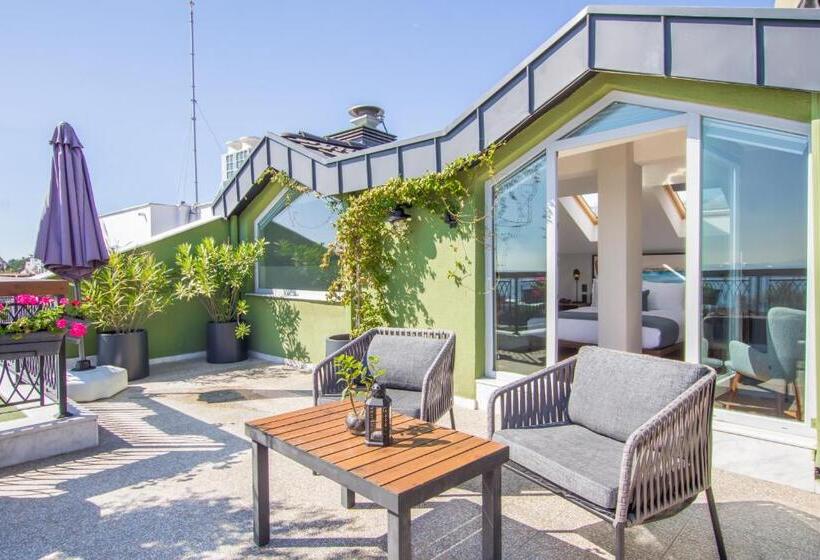 ペントハウスルーム, Poem