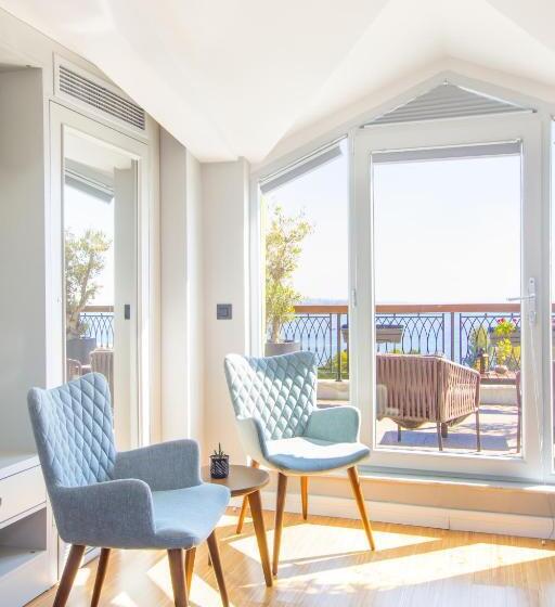 ペントハウスルーム, Poem