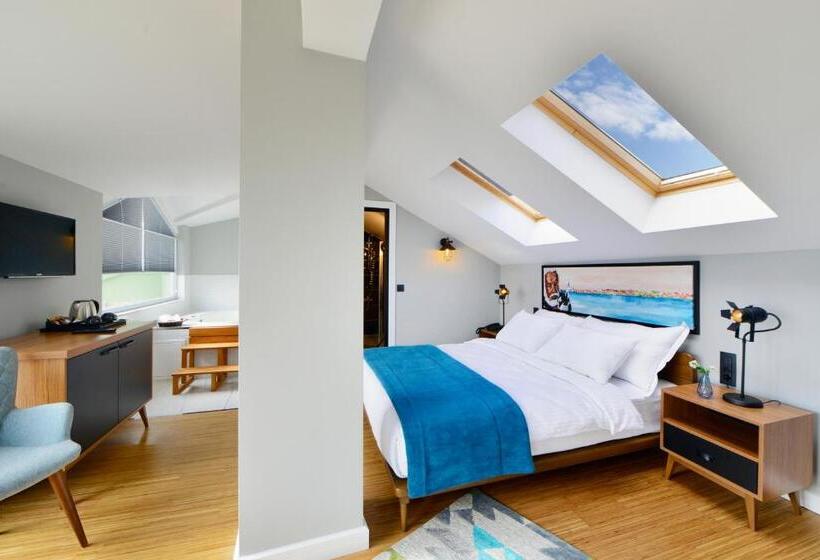 ペントハウスルーム, Poem