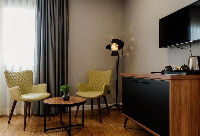 ファミリールーム, Poem