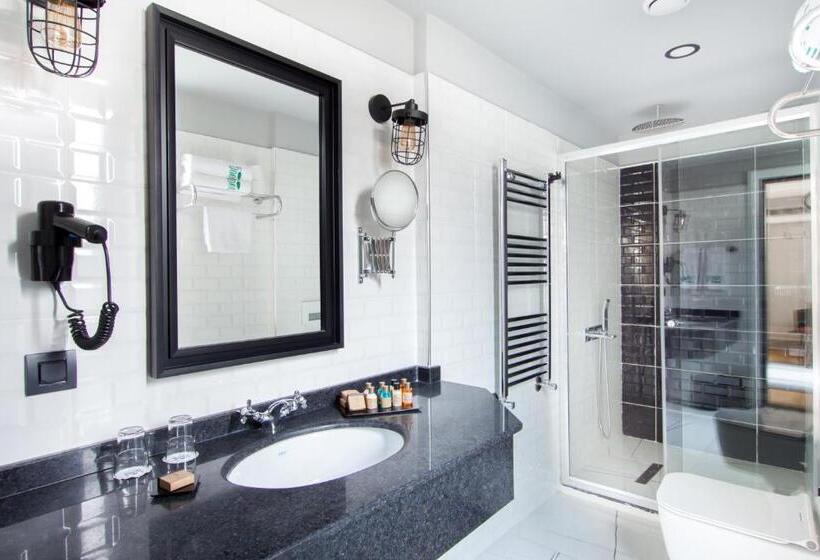 スーペリアールーム, Poem