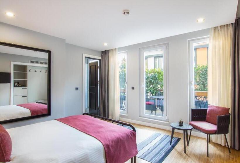 プレミアムルーム, Poem