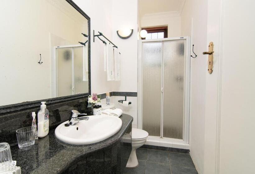 Номер Deluxe Вид на Сад, Ridgeview Lodge