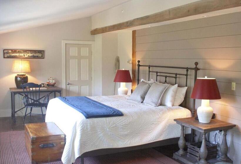 스탠다드 룸 킹사이즈 침대, Three Chimneys Inn