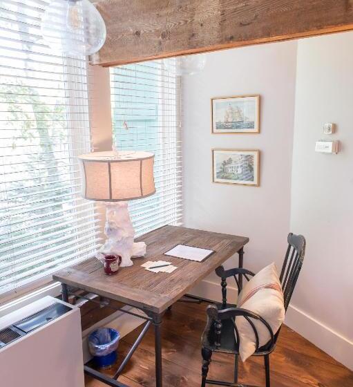 스탠다드 룸 킹사이즈 침대, Three Chimneys Inn