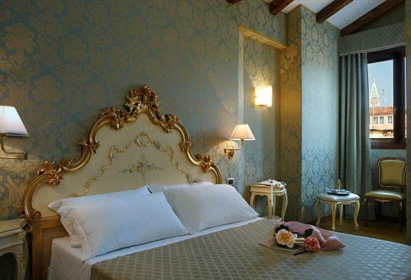 اتاق استاندارد سه نفره, Torino