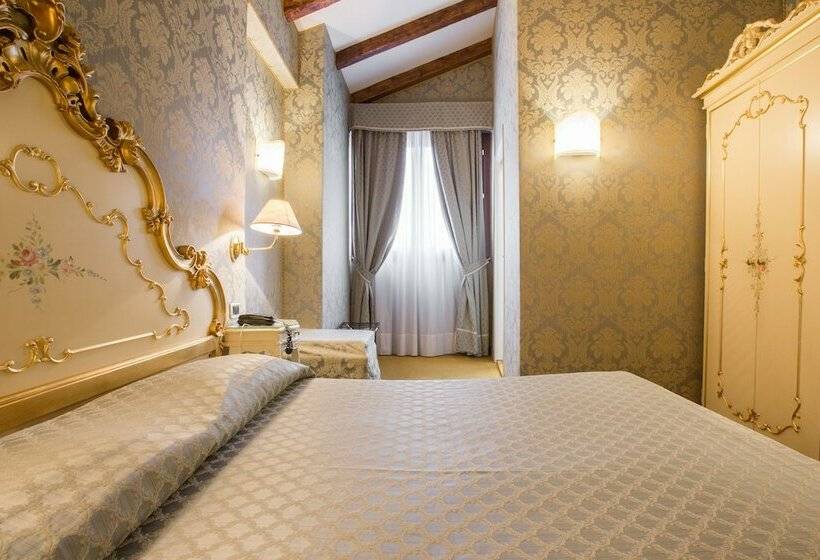 اتاق استاندارد سه نفره, Torino