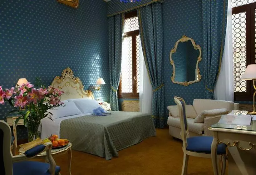 اتاق استاندارد چهار تخته, Torino