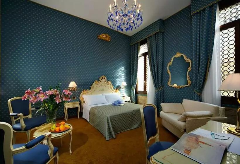 اتاق استاندارد چهار تخته, Torino
