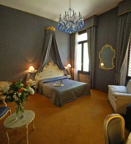 اتاق استاندارد چهار تخته, Torino