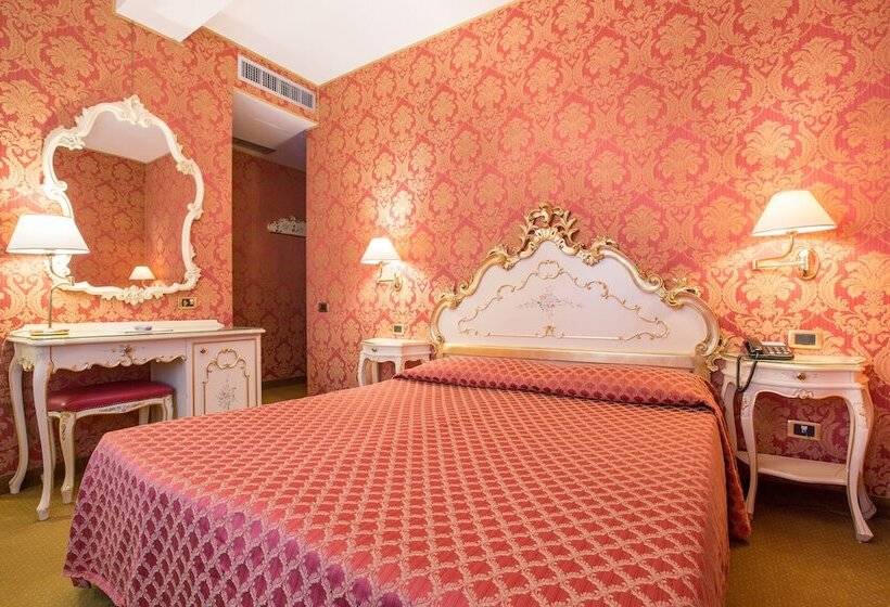 اتاق استاندارد سه نفره, Torino