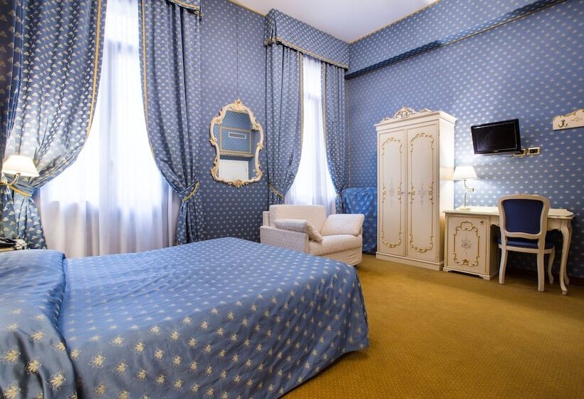 اتاق استاندارد سه نفره, Torino