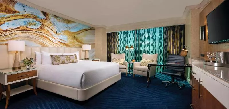 اتاق استاندارد با تخت بزرگ, Mandalay Bay Resort And Casino