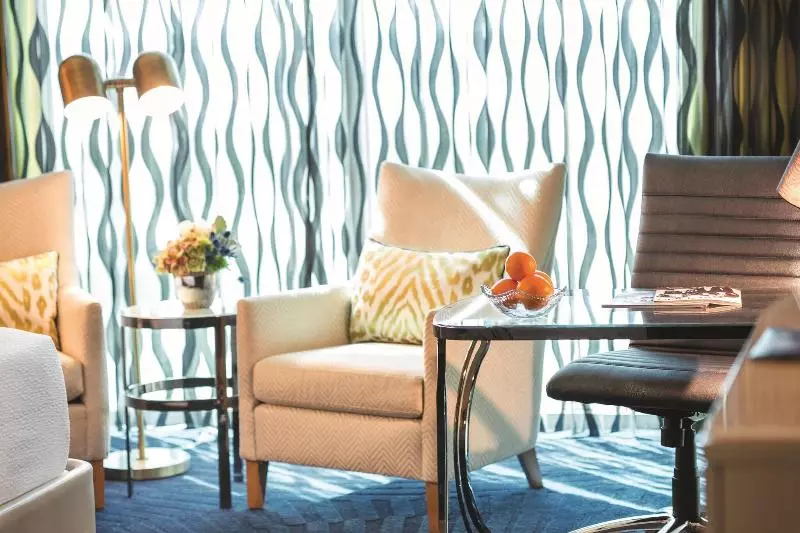 اتاق استاندارد با تخت بزرگ, Mandalay Bay Resort And Casino