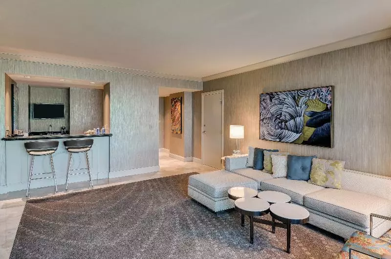 سوییت, Mandalay Bay Resort And Casino