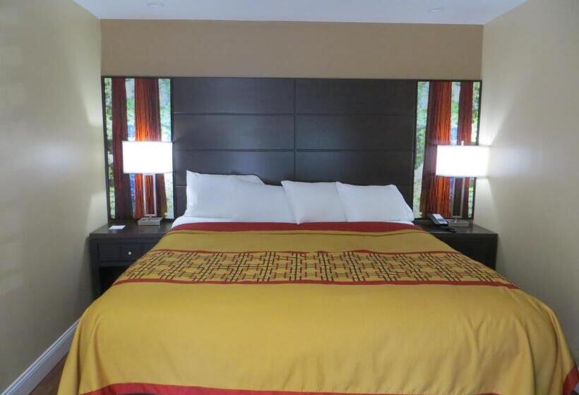 غرفة قياسية سرير كينج, Muir Woods Lodge