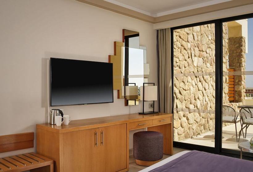 اتاق استاندارد با چشمانداز استخر, Coral Sea Imperial Coral Sea Sensatori