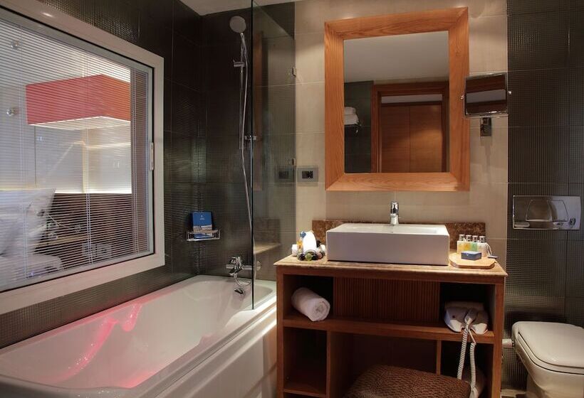 اتاق استاندارد با چشمانداز دریا, Coral Sea Imperial Coral Sea Sensatori