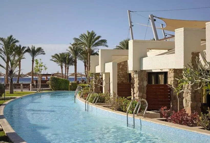 Standard swim-up room, Coral Sea Imperial Coral Sea Sensatori